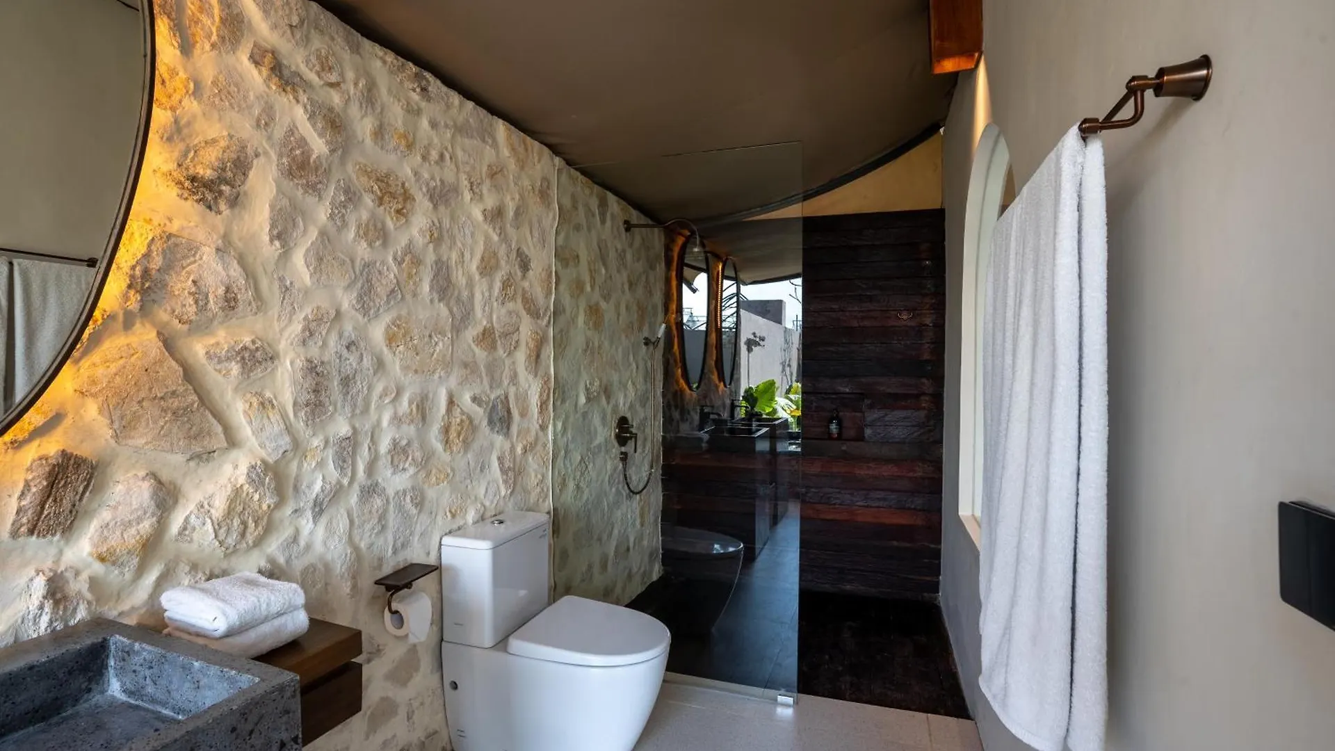 Ubud Mas Glamping Luxury Tent Villa