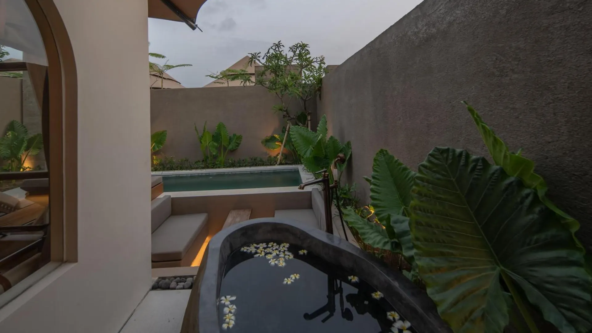 Ubud Mas Glamping Luxury Tent 0*,