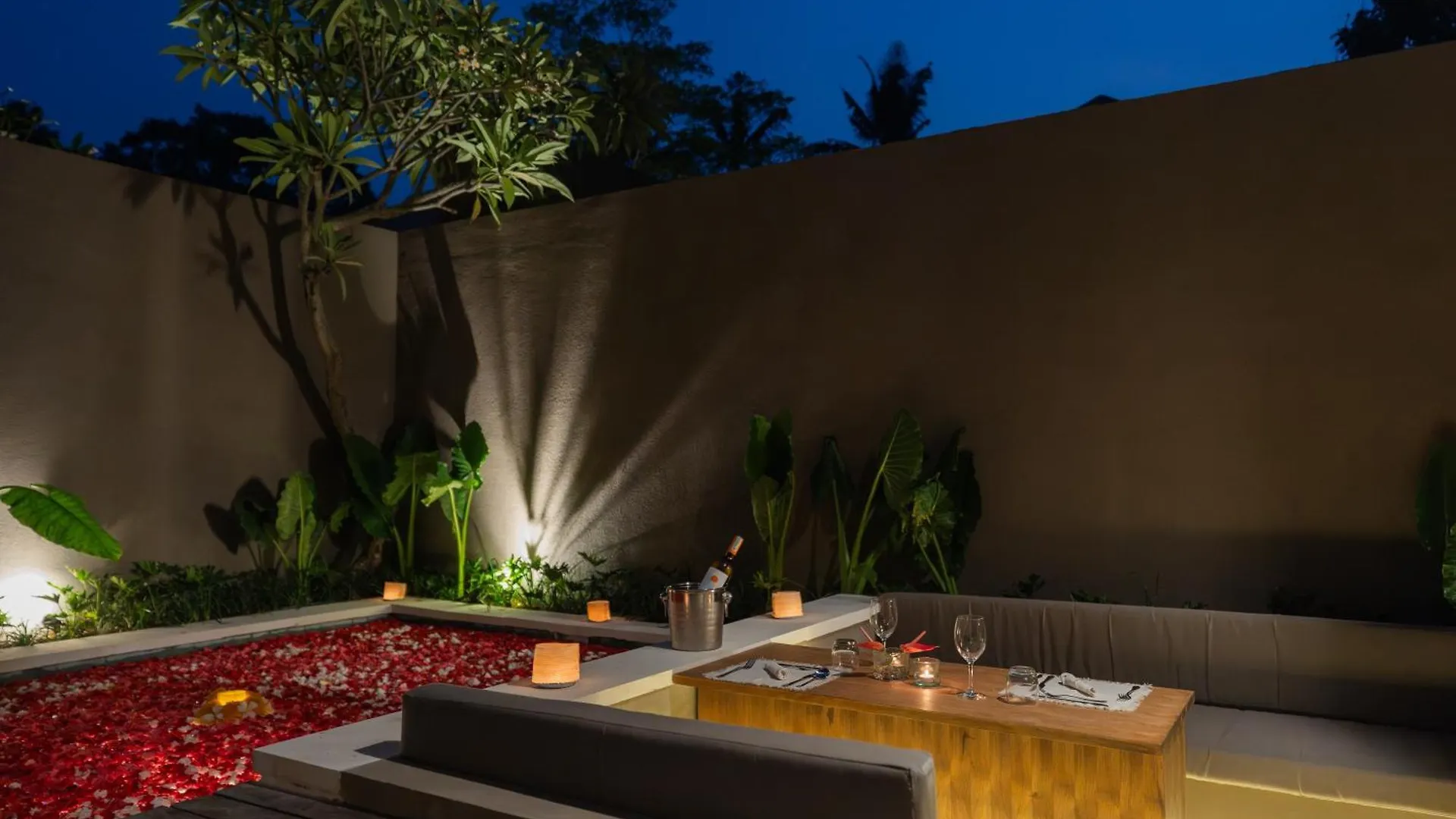 Ubud Mas Glamping Luxury Tent